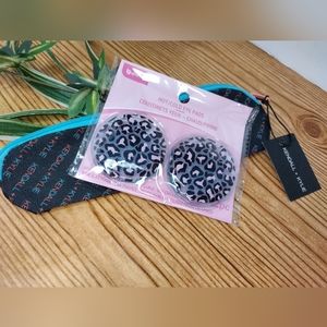 Kendall And Kylie Makeup Brush Case Bonus Cheetah Hot And Cold Eye Pads